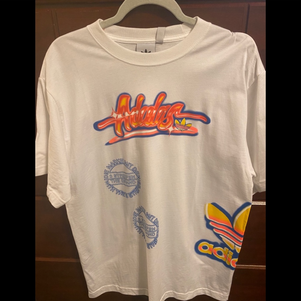 🎉Host Pick Adidas Logo Tee